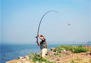 浮漂晃動提竿無魚的3個原因