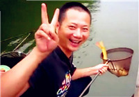 《垂釣對象魚視頻》 男子外出野釣中獲紅尾鯉