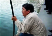 《釣友原創釣魚視頻》 男子奮力遛魚終斷竿