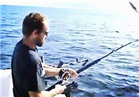《海釣視頻》 外國釣友深海船釣擒大魚