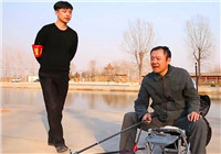 極品釣友 第10集 如今釣魚都會被罰款，那我教教小蚯蚓游泳，這事沒毛病吧！