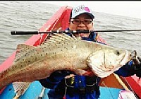 《路亞釣魚視頻》霸道漁山島大戰海蜒鱸