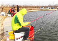《陪著地瓜去釣魚》20160319 地瓜忍受寒風的黑坑之行