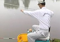 《老鬼釣魚視頻》釣鯽魚技巧上