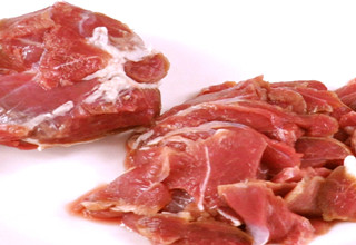 自制羊肉餌料的三個方法，效果不錯