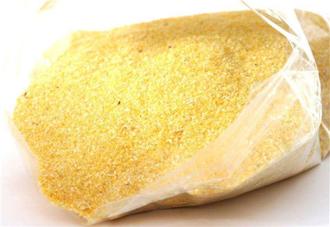 天然谷物做餌料，打窩誘釣兩不誤