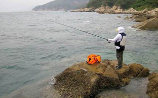 輕磯釣法在不同釣場下的運用