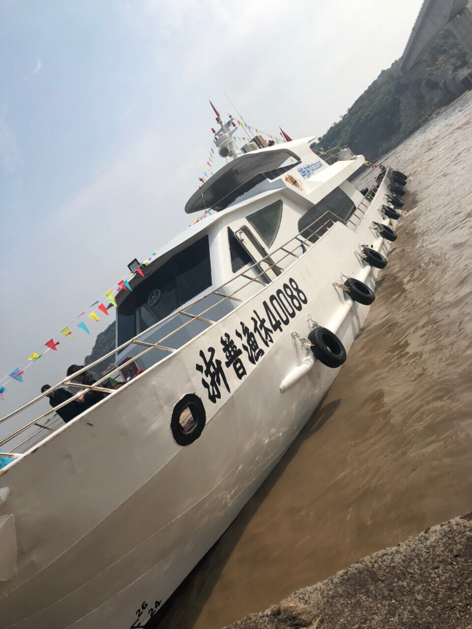 海釣鱸魚水層多少米_海釣鱸魚在哪個水層_鱸魚海釣