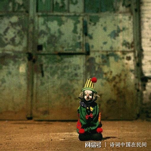 悲傷面具表情包_面具悲傷哭泣的圖片_悲傷小丑面具圖片