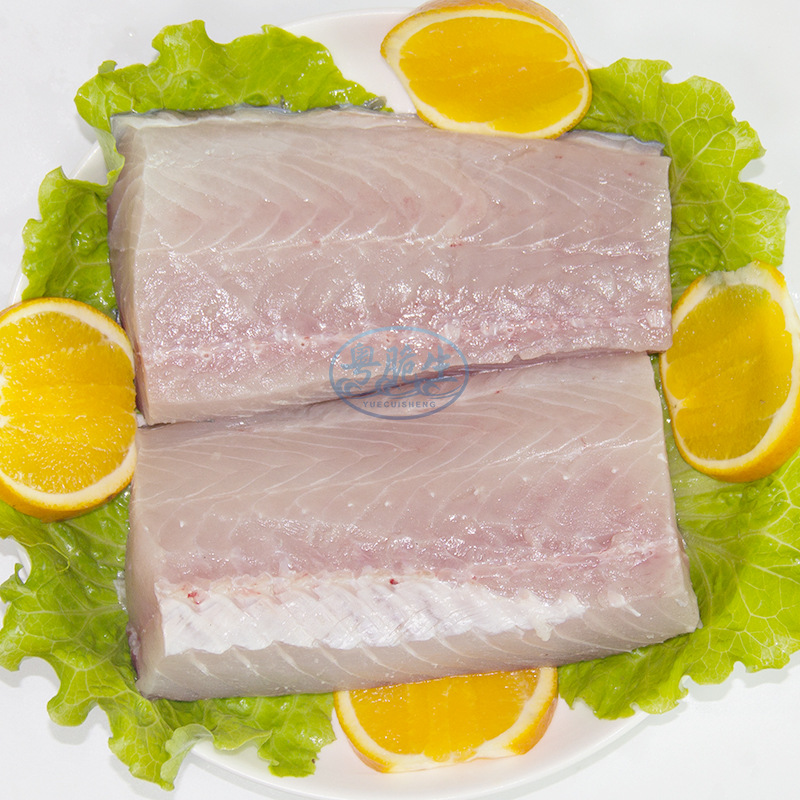 草魚吃什么食物為主?_草魚吃的食物有哪些_草魚吃魚食嗎