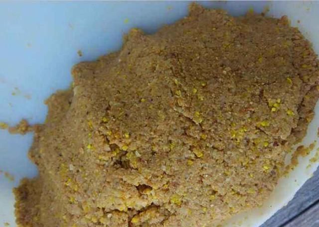 釣餌草魚好用嗎視頻_釣草魚餌用什么最好_釣草魚用什么餌更好