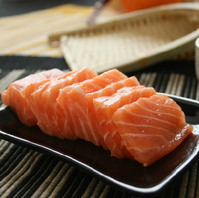 虹鱒魚_假三文魚虹鱒_魚虹鱒魚和大馬哈哪個貴
