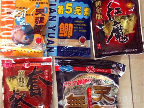 （釣魚學堂）春季釣鯽魚餌料配方大全，你值得擁有！