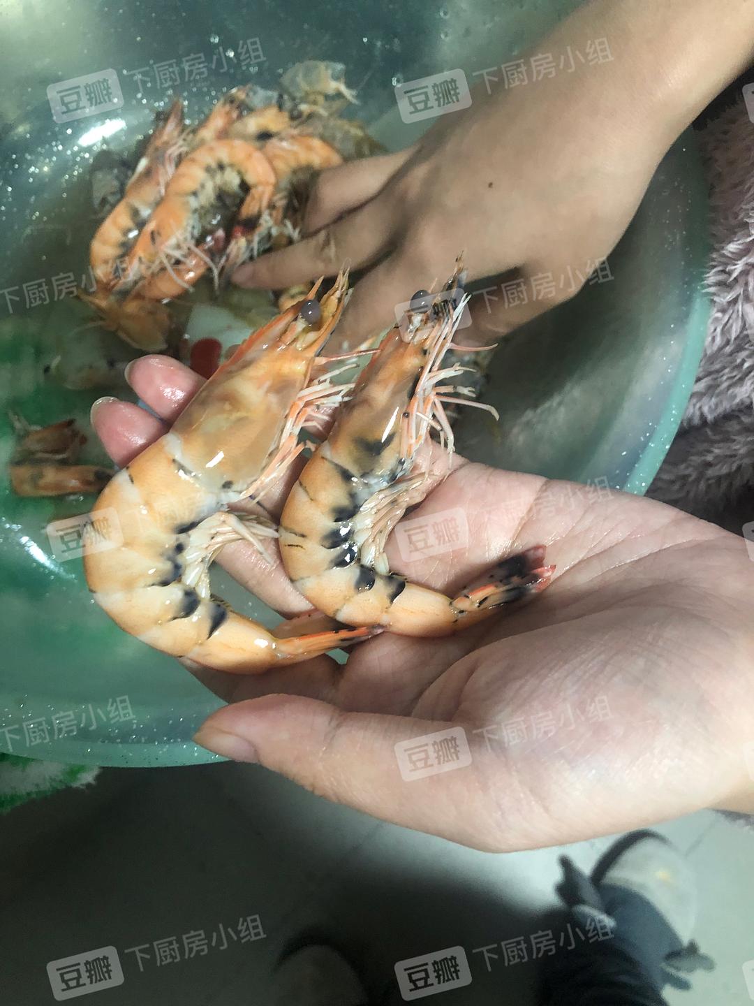 蝦頭變黑_蝦的頭變黑_蝦頭有點發黑