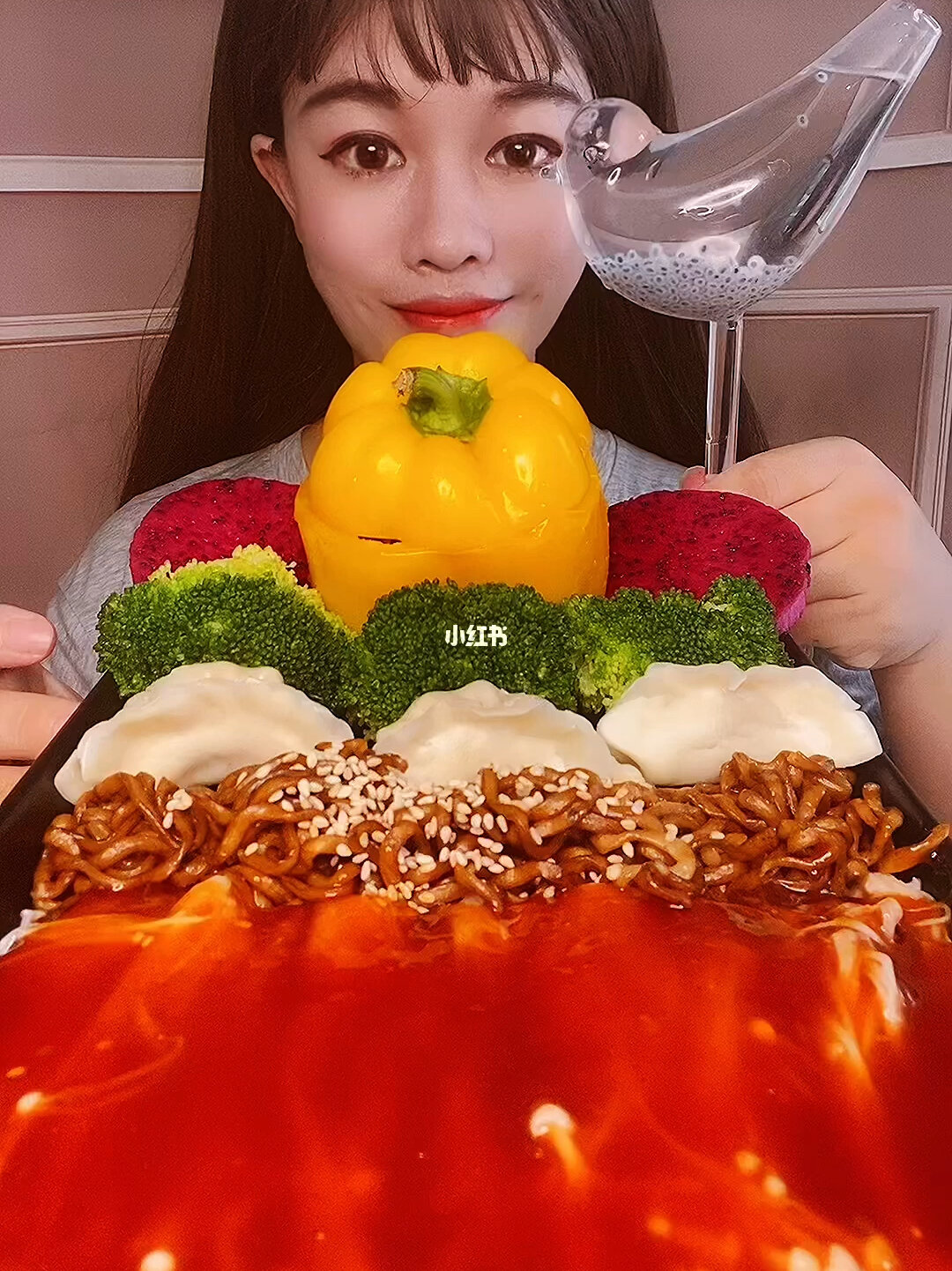 鱷雀鱔 獵奇式吃播可能危及生命健康！央視財經《第一時間》欄目視頻曝光