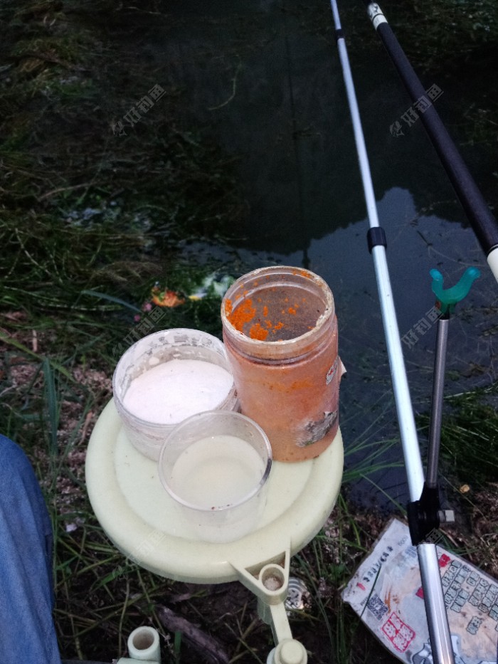 鯽魚窩料配法_釣鯽魚窩子料怎么配_鯽魚窩料配方