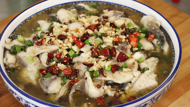 草魚多少錢一斤_怎樣釣草魚釣草魚技巧_草魚草魚怎么做好吃