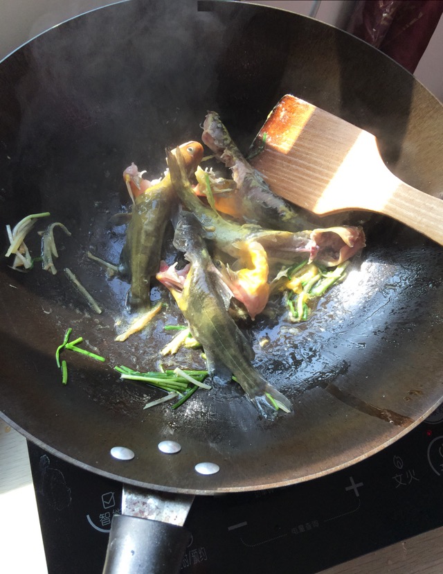 扒皮魚是什么魚_扒皮魚的魚皮怎么剝_剝皮魚的魚皮有什么用
