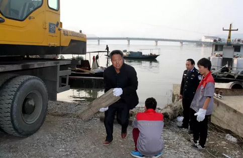 網曝臨沂舊寨釣魚事件原因不實未能發布全面新聞原委