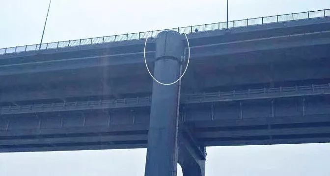 明州大橋 CFRP的彎折角度在小于l0