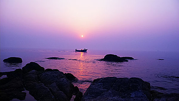 放水養魚_放水養魚的財政政策_放水養魚的意思