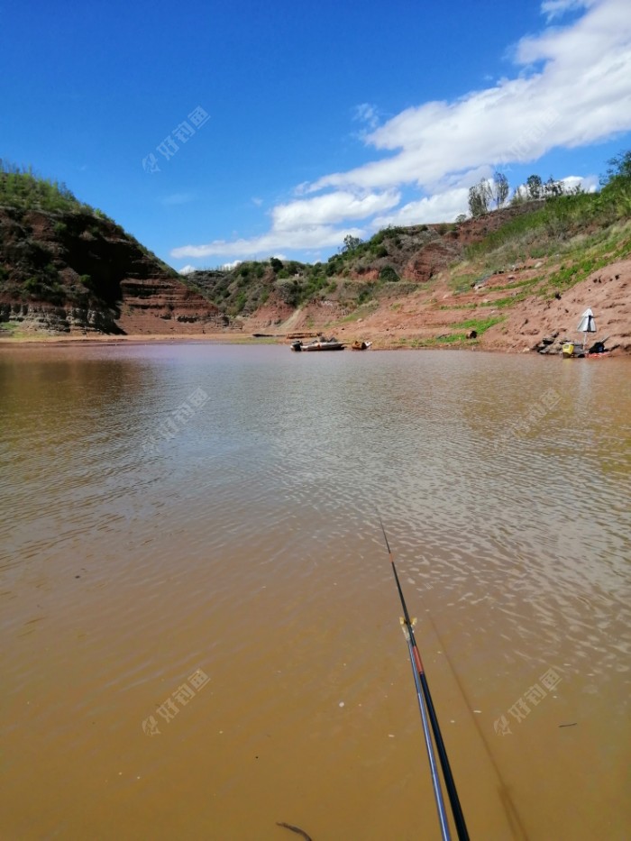 水庫釣鯽魚怎么釣_釣水庫鯽魚技巧圖解_水庫釣鯽魚技巧