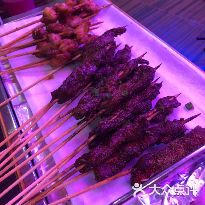 鯰魚掛鉤方法_釣鯰魚怎么掛豬肝_雞肝釣鯰魚掛鉤法圖
