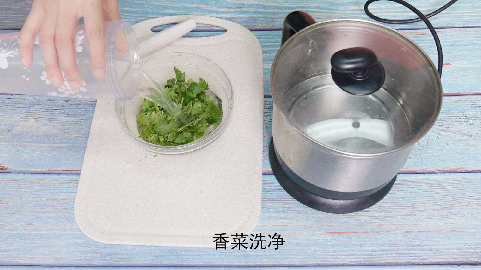 鯽魚豆腐湯腌制多久_鯽魚豆腐湯的做法需要把鯽魚腌制_鯽魚豆腐腌制湯做法需要焯水嗎