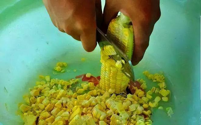 南方秋季釣鯽魚用什么餌料_南方秋季野釣鯽魚餌料配方_南方秋冬季釣鯽魚餌料配方