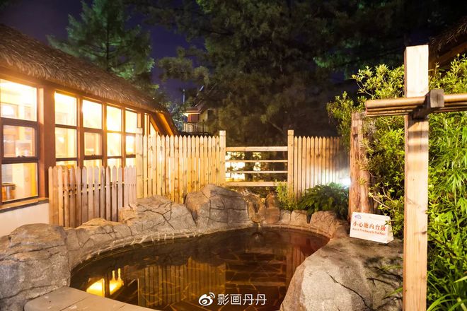 長白山天池水怪圖片視頻_長白山天池水怪圖片_長白山天池水怪圖片高清