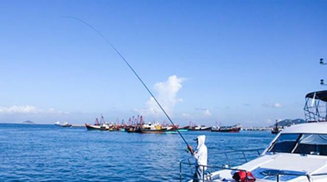 出海釣魚的照片_釣魚出海圖片真實_出海釣魚圖片
