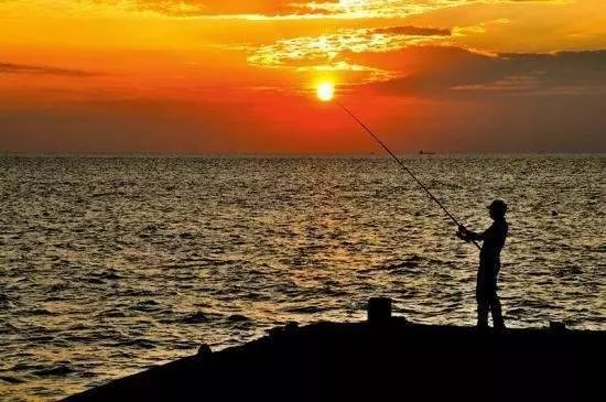 出海釣魚頭像_釣魚出海圖片大全_出海釣魚圖片
