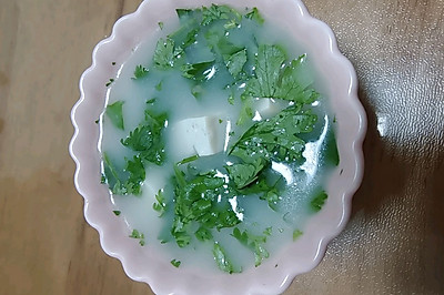 豆腐鯽魚湯怎么做好喝又營養_豆腐鯽魚湯做法視頻_鯽魚豆腐湯的做法