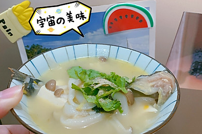 豆腐鯽魚湯怎么做好喝又營養_豆腐鯽魚湯做法視頻_鯽魚豆腐湯的做法
