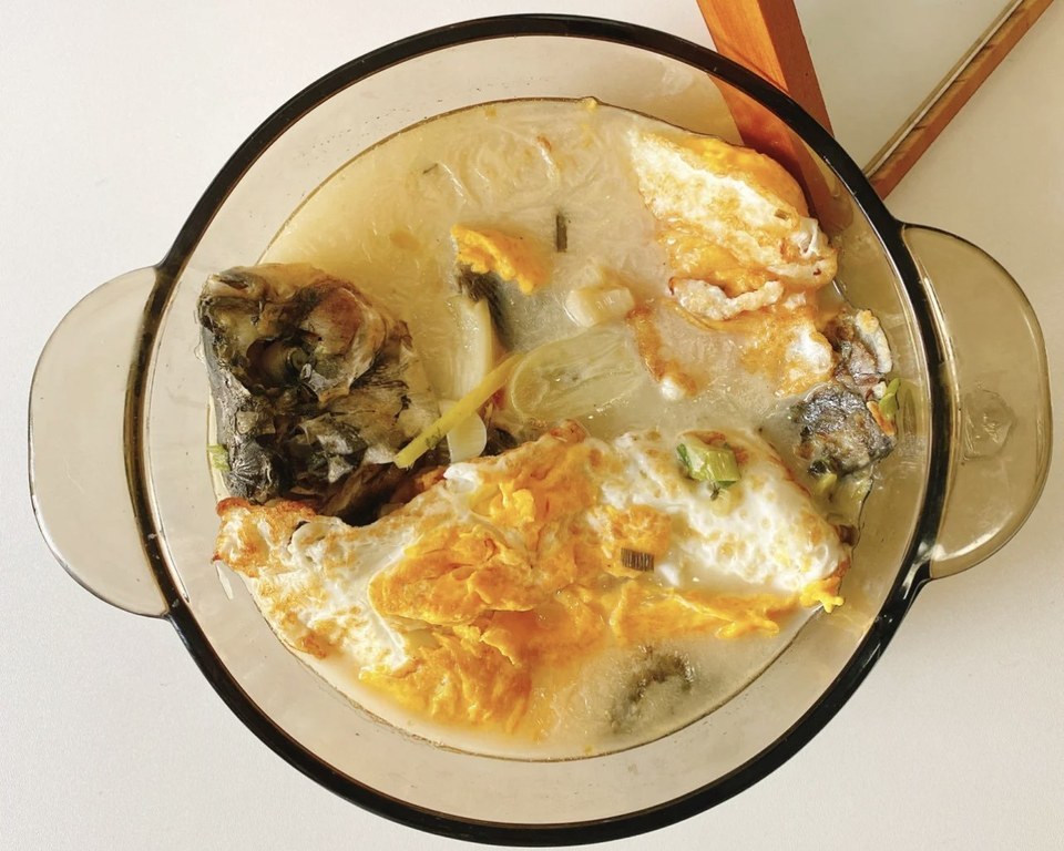 鯽魚湯做法正確視頻_鯽魚湯的做法_鯽魚湯的正確做法