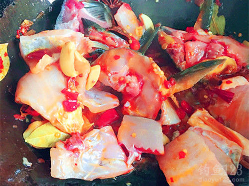 家常水煮做法草魚怎么做_水煮草魚的家常做法_家常水煮做法草魚視頻