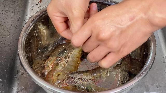 清燉草魚的家常做法_草魚清燉魚怎么做好吃_草魚清燉的做法
