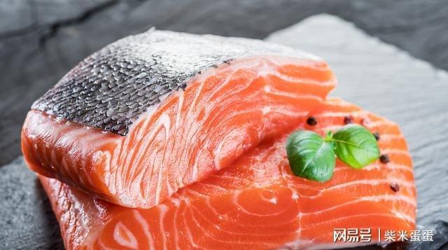 鯽魚拼音怎么念_鯽魚用拼音怎么讀_鯽魚讀音