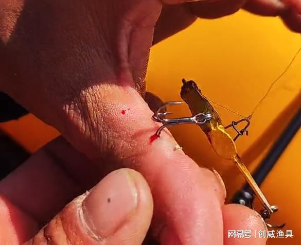 魚鉤種類和垂釣不同魚種選鉤技巧_魚鉤選擇技巧_釣魚如何選擇魚鉤種類