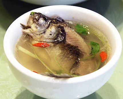 豆腐鯽魚湯的做法又白又濃_鯽魚豆腐湯做法_豆腐鯽魚湯怎么做才好吃