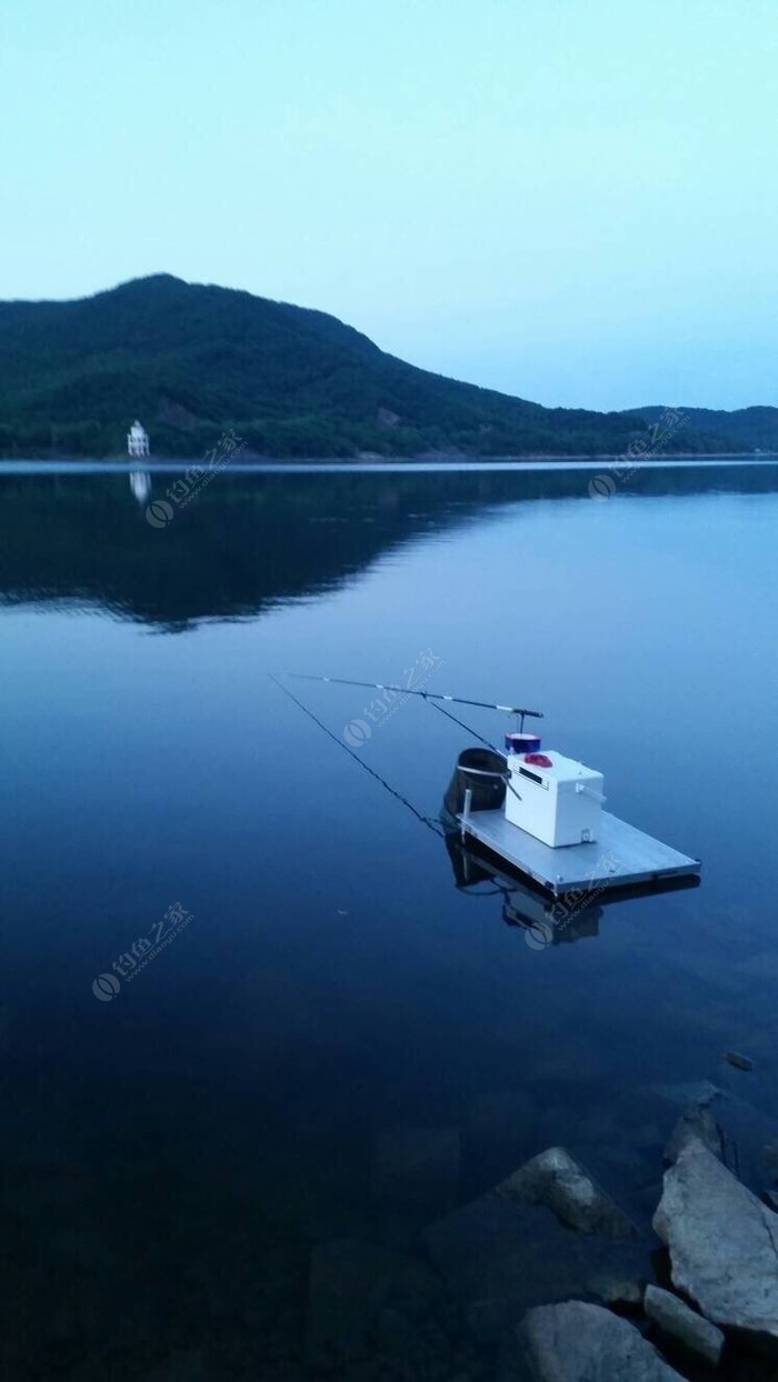 人工湖的魚怎么釣_人工湖釣魚選釣位_人工湖釣魚技巧