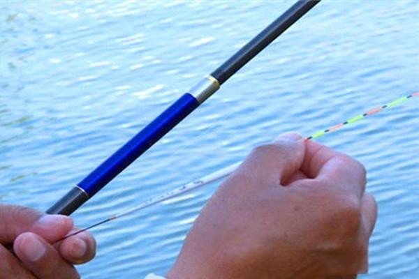 釣翹口最佳時間及釣位選擇技巧，讓你輕松釣到大翹嘴