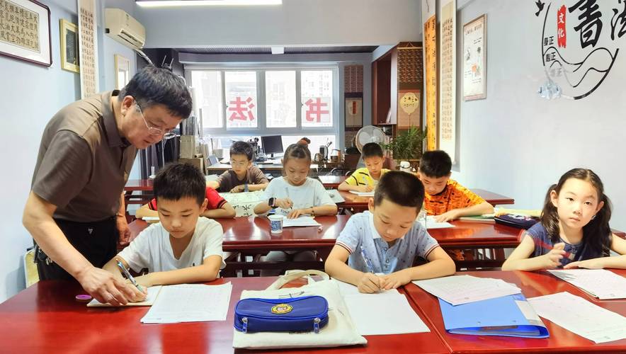 掌握手字筆畫順序：從撇到鉤的詳細書寫技巧與常見錯誤解析