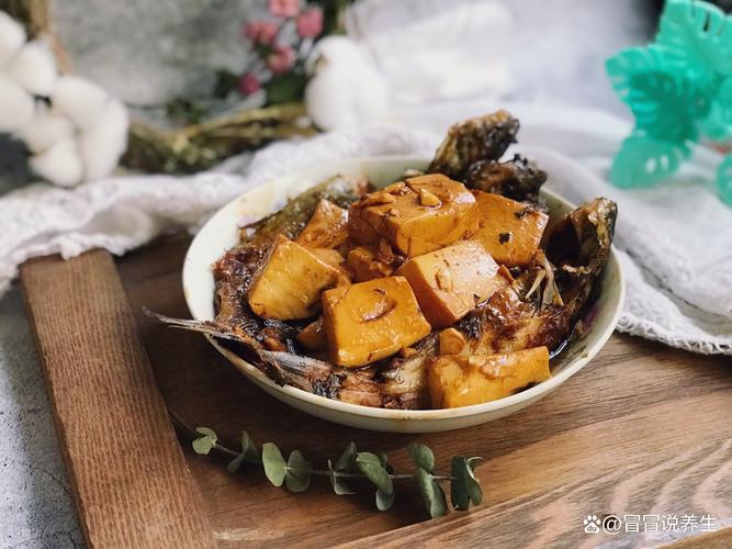 魚燉豆腐豆芽_嘎牙魚燉豆腐_豆腐硌牙魚湯