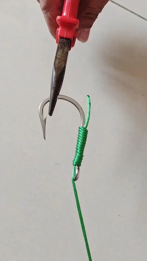 快速綁魚鉤方法_綁魚鉤方法視頻教程_綁魚鉤的方法