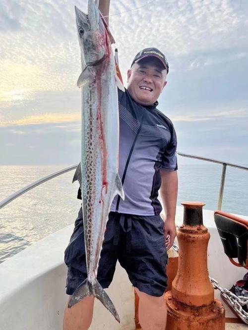 釣魚出海感覺很累_釣魚出海感覺好難受_出海釣魚的感覺
