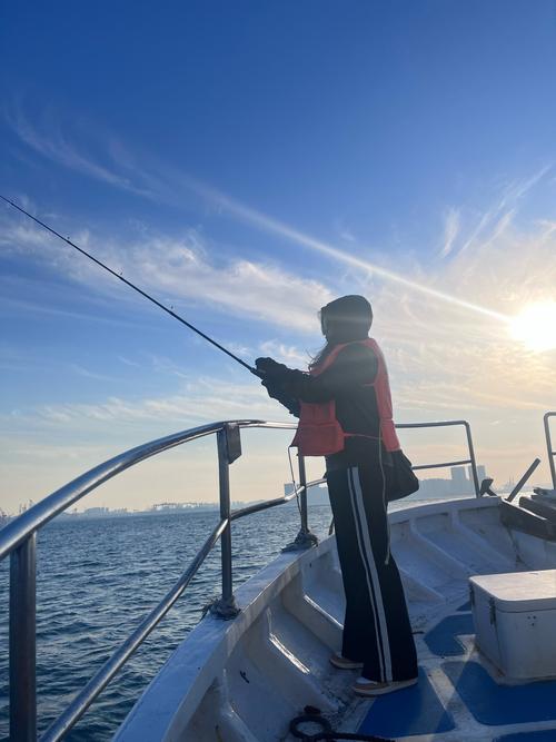 釣魚視頻海釣來不及_釣魚視頻海釣巨物_海釣魚視頻