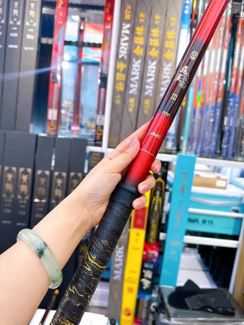 化氏飛鯊魚竿真假辨認_化氏飛鯊竿節沒編碼是真的嗎_化氏飛鯊魚竿怎么樣