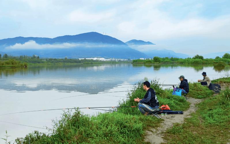 釣魚秋季攻略技巧圖解_秋季釣魚技巧全攻略_釣魚秋季攻略技巧和方法
