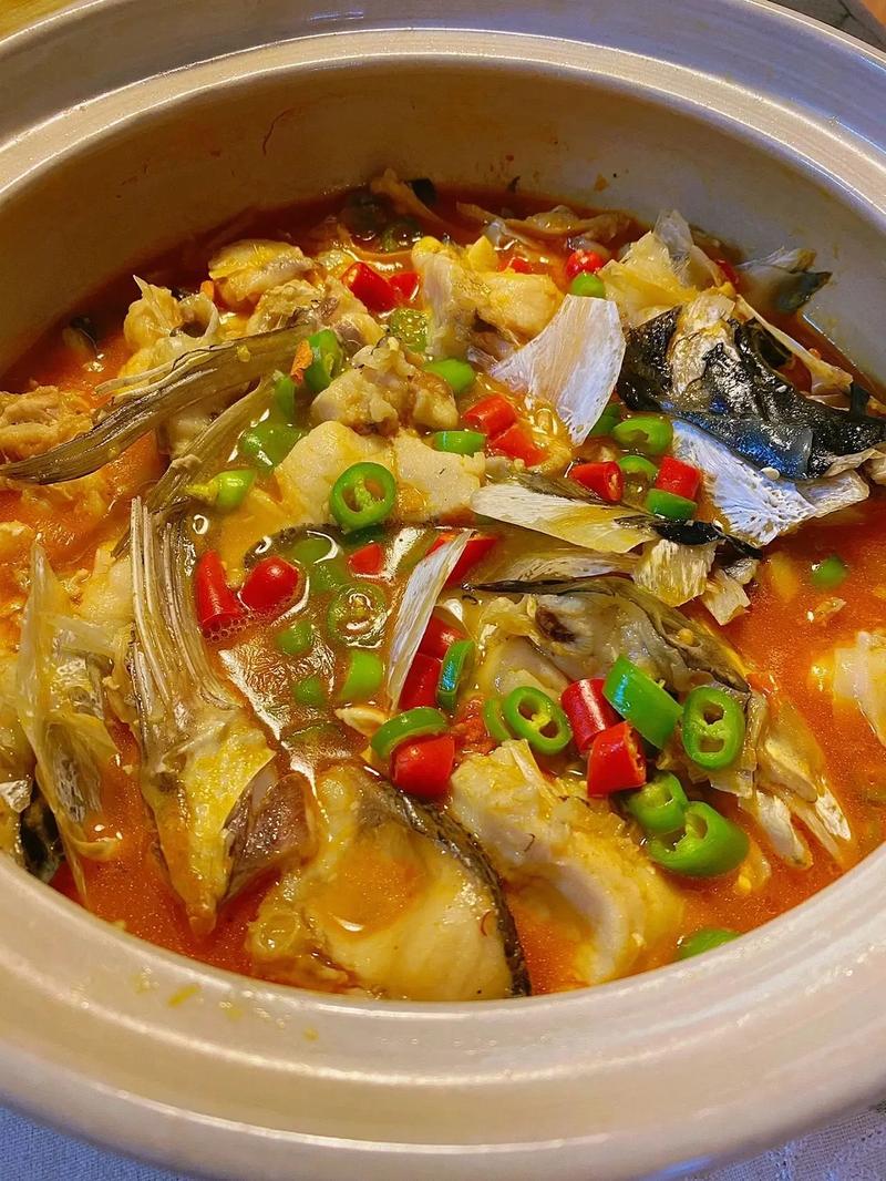 鰱魚豆腐湯的做法視頻_濃郁湯汁鰱魚燉豆腐的做法必看_豆腐煮鰱魚